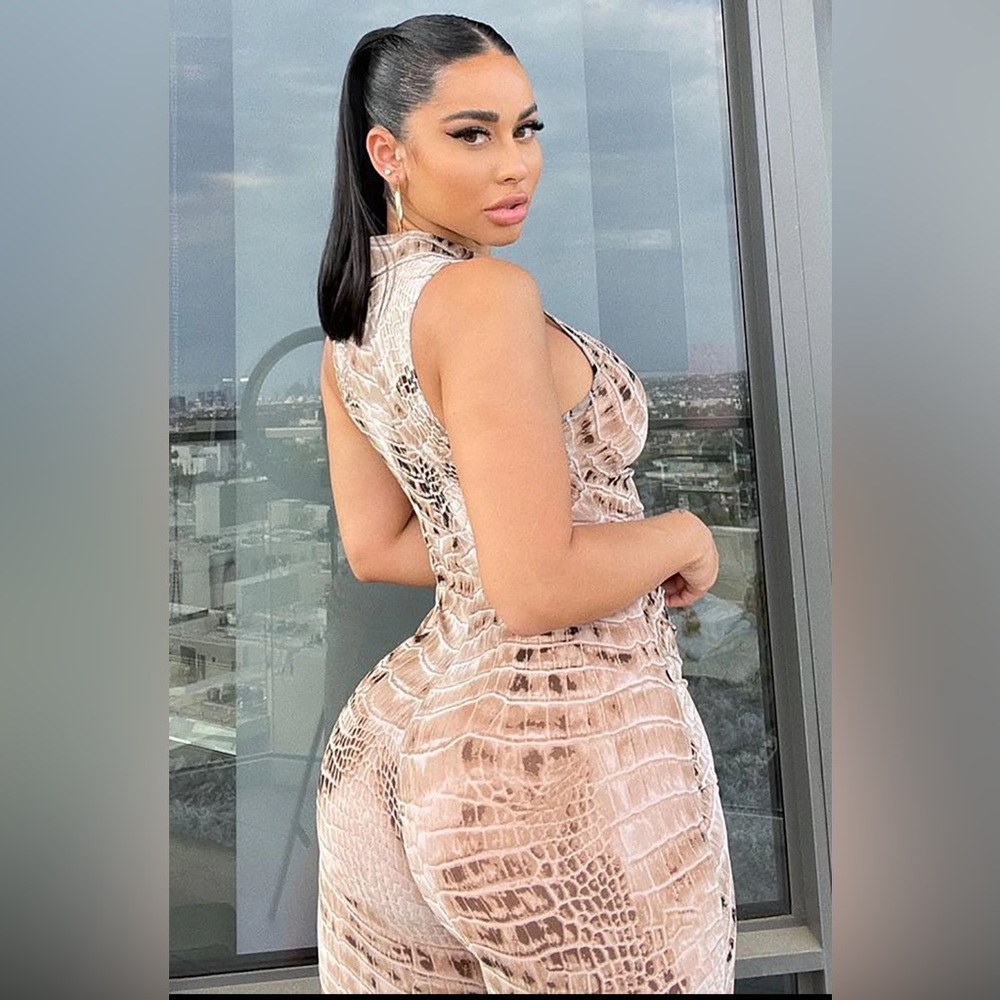 NWOT Fashion Nova Romper - Picture 5 of 8